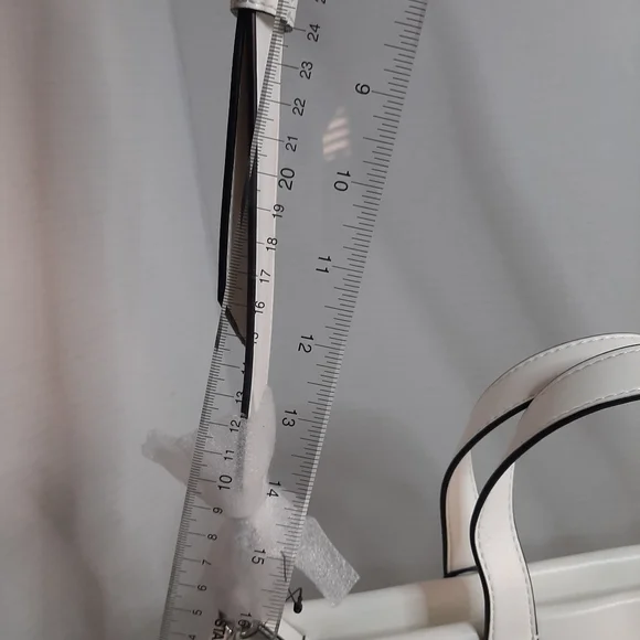 DKNY white zip top tote NWT - Picture 8 of 11